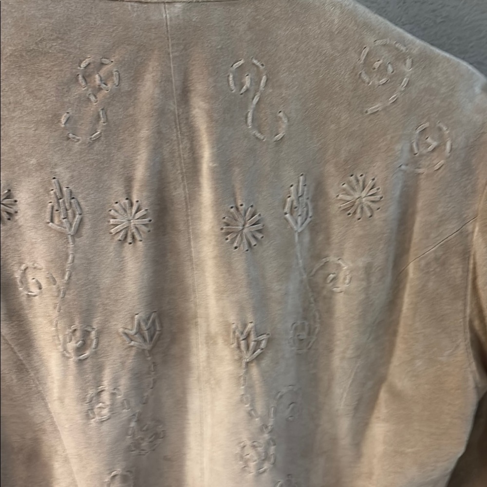 Cream Embroidered Jacket - Picture 7 of 8